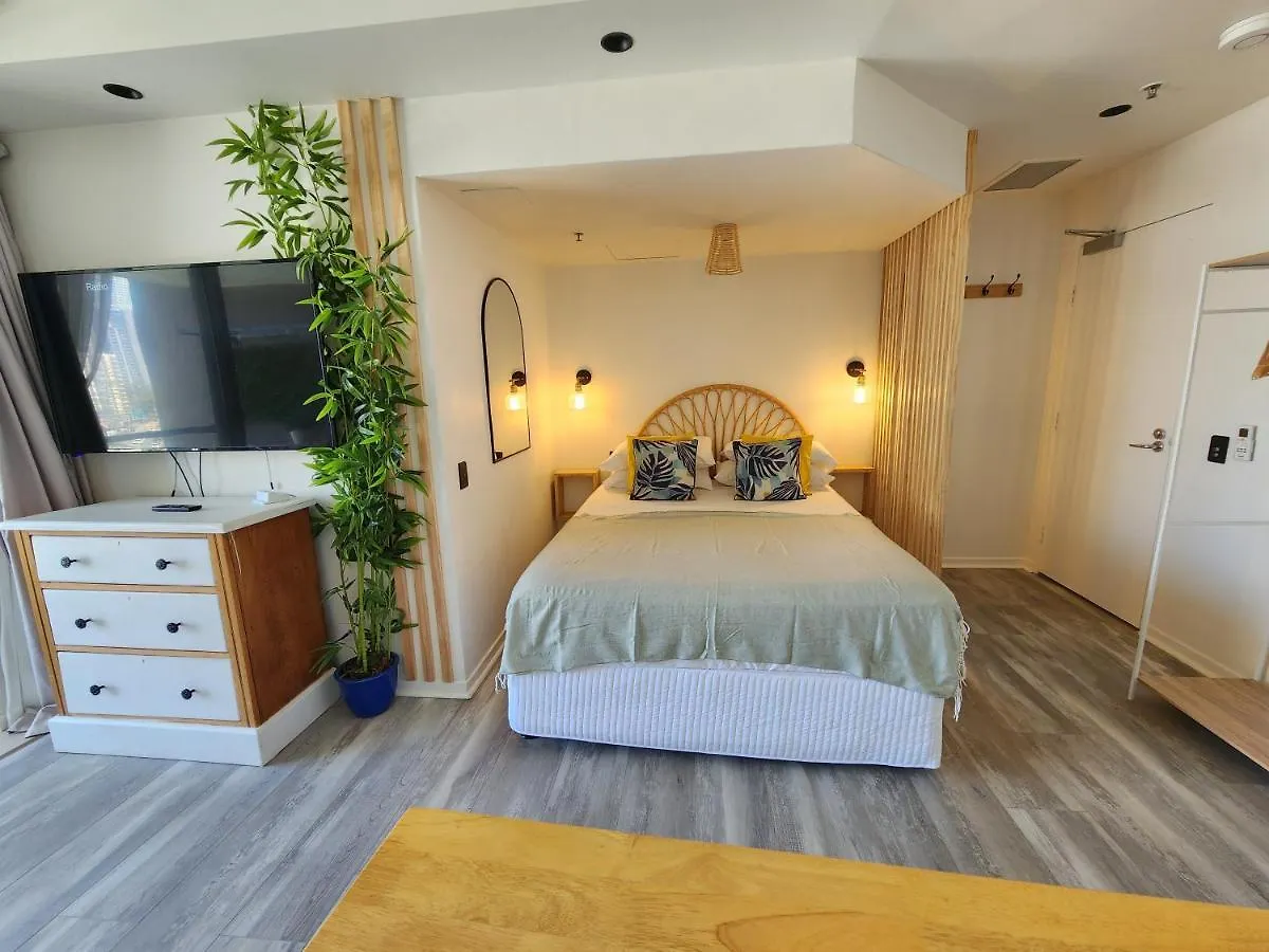 Apartment Stylish Studio Apartment, Holiday Resort, With View, Pool, Spa , Sauna Gold Coast Australia