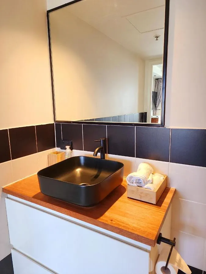 Stylish Studio Apartment, Holiday Resort, With View, Pool, Spa , Sauna Gold Coast 0*,